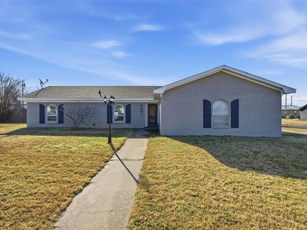 4301 Gram Lane , Bellmead, TX 76705