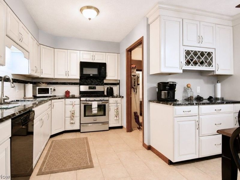 5566 River Road, Madison, OH 44057 Photo 11