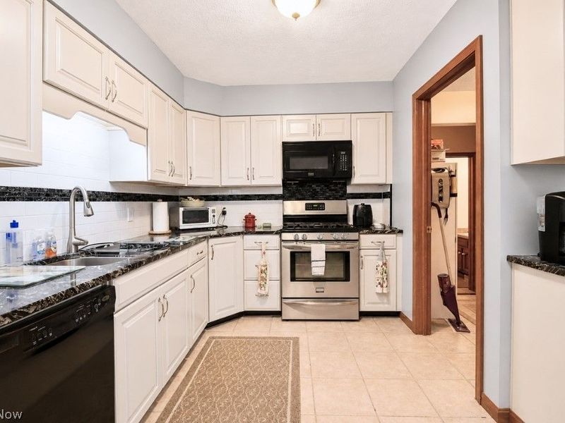 5566 River Road, Madison, OH 44057 Photo 13