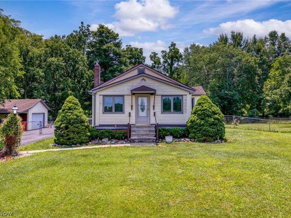 27323 Capel Road , Columbia Station, OH 44028