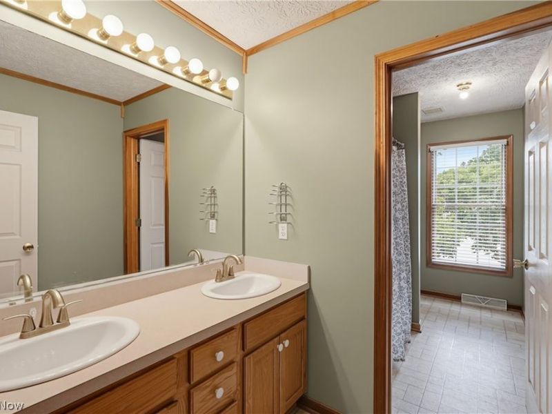 301 Aynesly Way, Brunswick, OH 44212 Photo 31