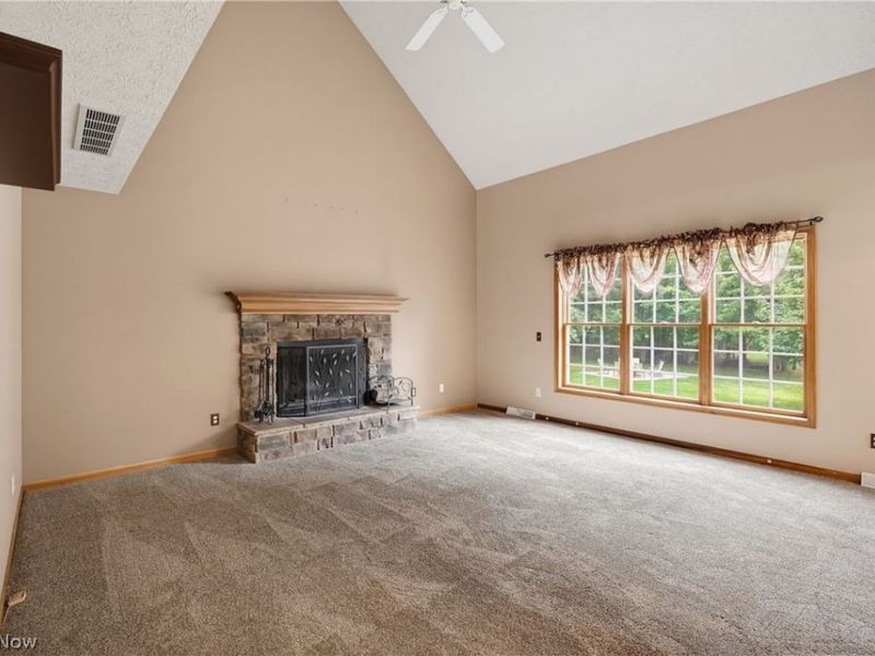 301 Aynesly Way, Brunswick, OH 44212 Photo 4