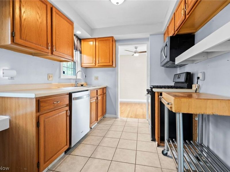 1272 Gordon Road, Lyndhurst, OH 44124 Photo 14