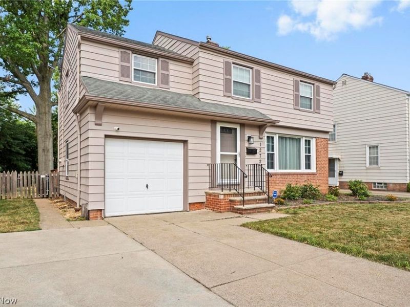 1272 Gordon Road, Lyndhurst, OH 44124 Photo 2