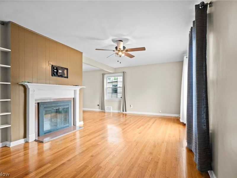 1272 Gordon Road, Lyndhurst, OH 44124 Photo 8