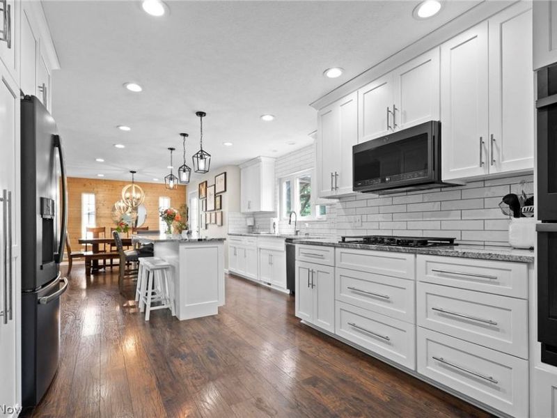 37189 Terrell Drive , North Ridgeville, OH 44039 Photo 2