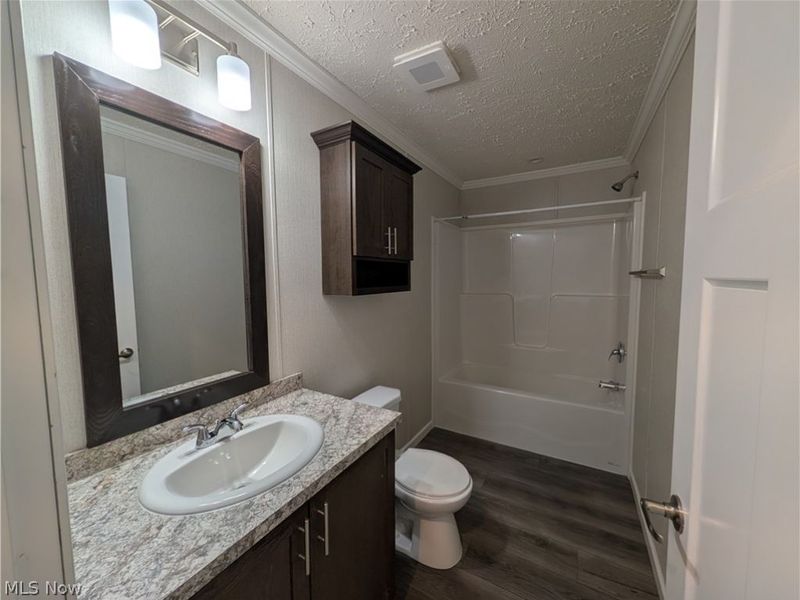 230 Edgecliff Circle W, Unit 47, Elyria, OH 44035 Photo 12