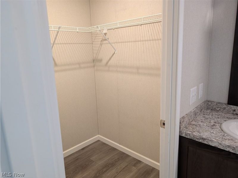 230 Edgecliff Circle W, Unit 47, Elyria, OH 44035 Photo 9