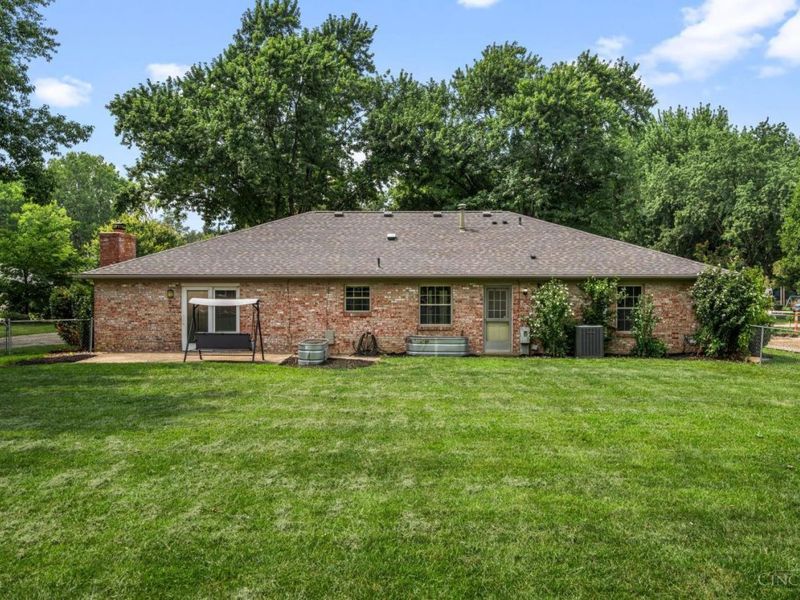 9732 Stagecoach Drive S, Centerville, OH 45458 Photo 3