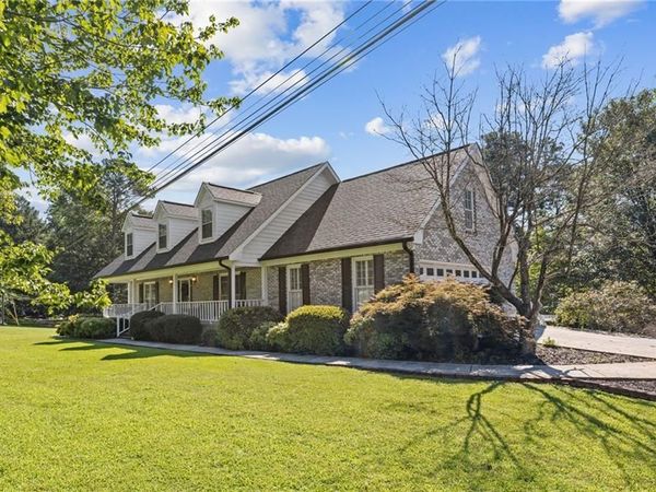 3906 Laurens Lane , Snellville, GA 30039