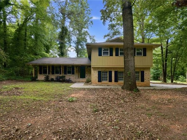 2115 Pine Knoll Circle NE, Conyers, GA 30013