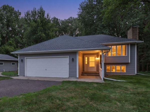 230 Mahtomedi Avenue , Saint Paul, MN 55115
