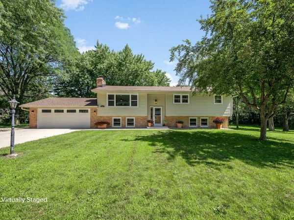 300 Viking Drive, Mankato, MN 56001