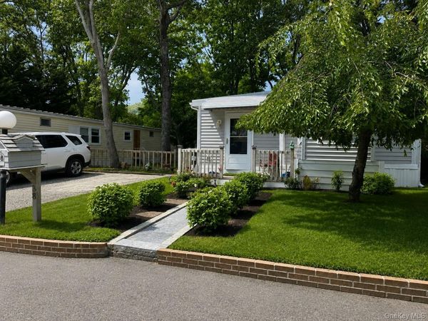 433 Mill Road, Unit 38, Calverton, NY 11933