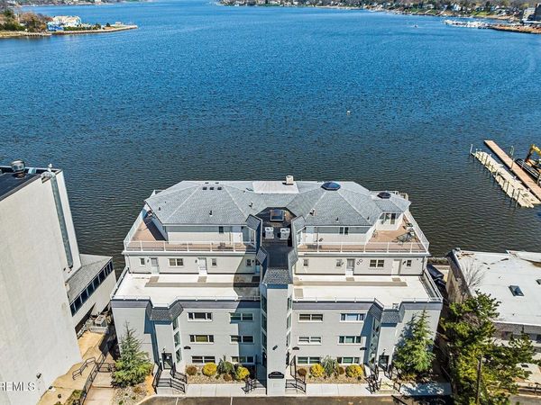 138 Bodman Place, Unit 11, Red Bank, NJ 07701