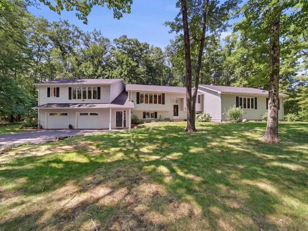 1 Rock Forest Drive, Hooksett, NH 03106