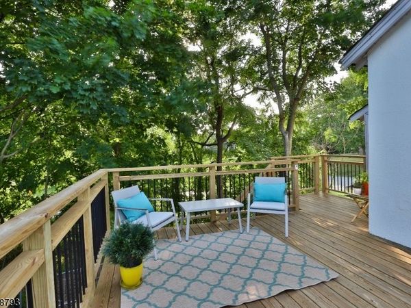 55 Beaver Ave Apt 1, Clinton, NJ 08801