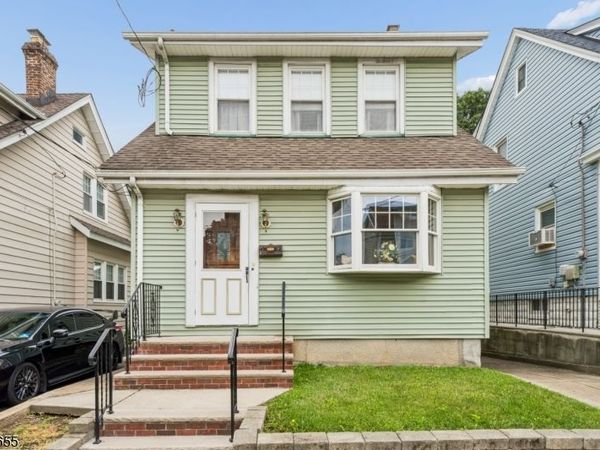 30 Bremond St, Belleville, NJ 07109