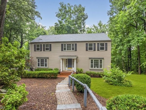 9 E Fox Chase Rd, Chester, NJ 07930
