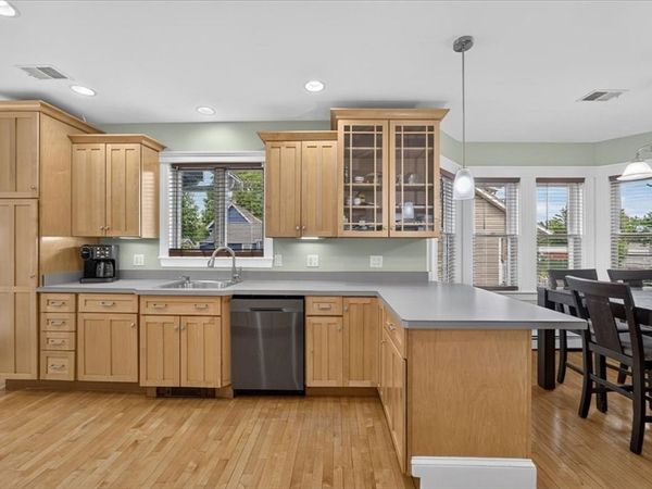 21 Willow St, Brockton, MA 02301