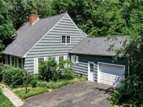 51 S Ostrander Road, East Aurora, NY 14052