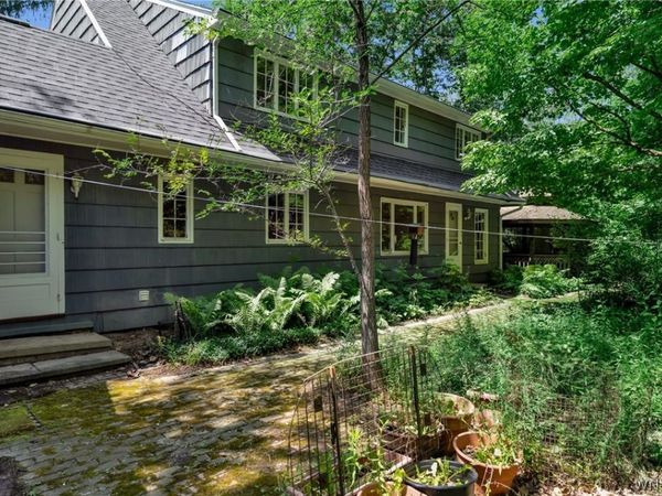 51 S Ostrander Road, East Aurora, NY 14052