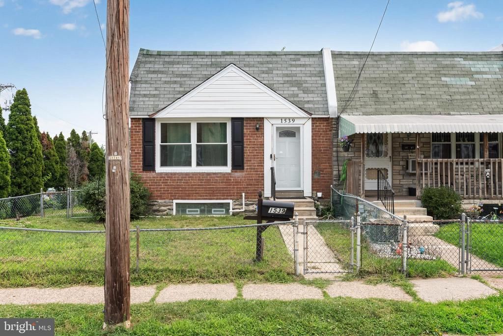 1539 SUMMIT STREET , LINWOOD, PA 19061