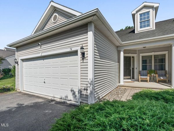 74 Rockrose Drive, East Greenbush, NY 12061