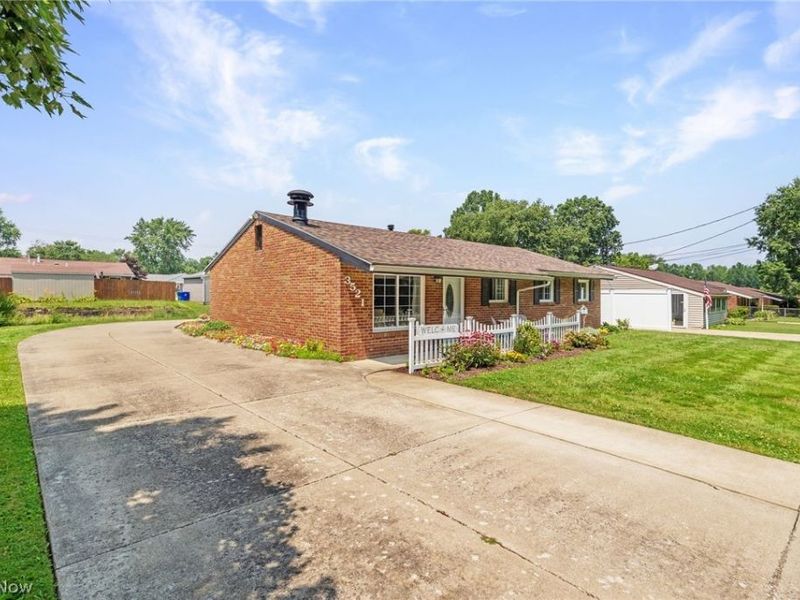 3521 Lawndale Drive, Kent, OH 44240 Photo 2