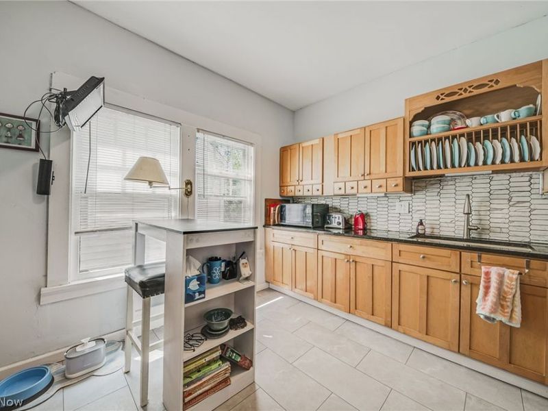 3537 E Scarborough Road, Cleveland Heights, OH 44118 Photo 18