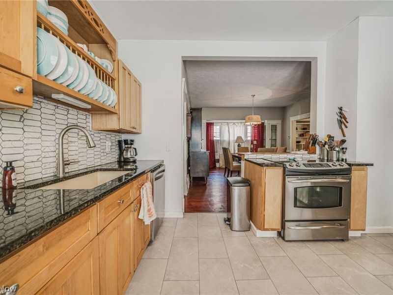 3537 E Scarborough Road, Cleveland Heights, OH 44118 Photo 21