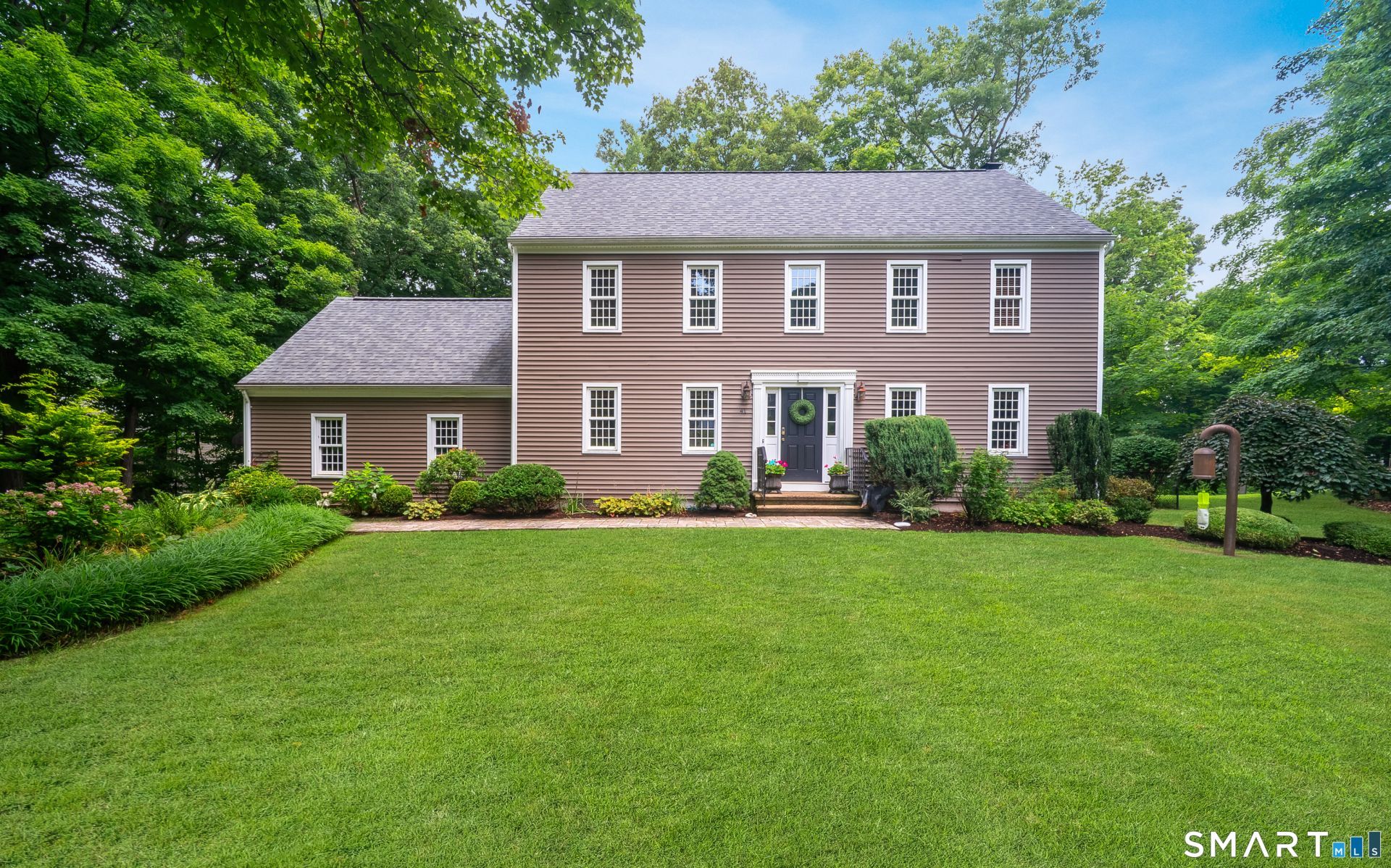 41 Harvest Woods, Middlefield, CT 06481 Main Photo
