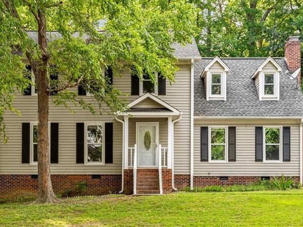 1016 Pineburr Road, Jamestown, NC 27282