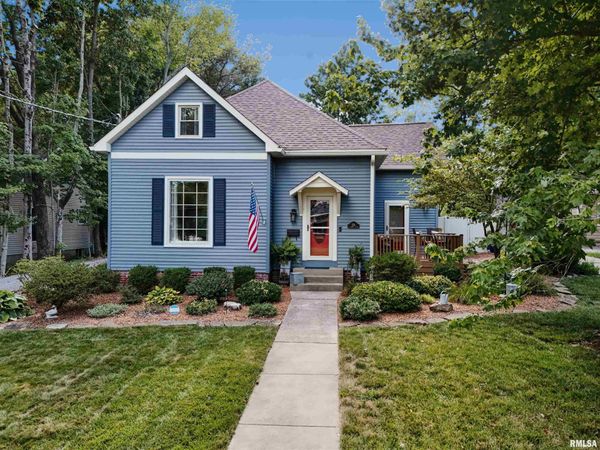 524 S MARKET Street, Marion, IL 62959