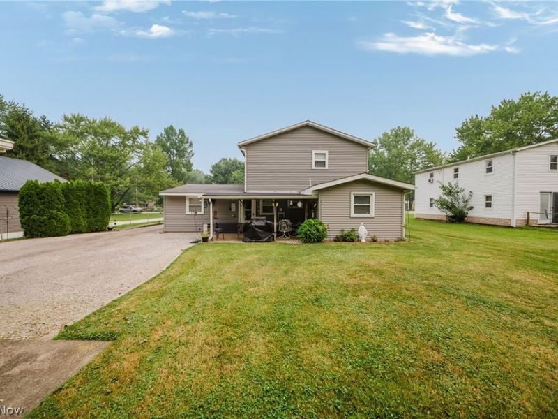 33721 Henwell Road, Columbia Station, OH 44028 Photo 2