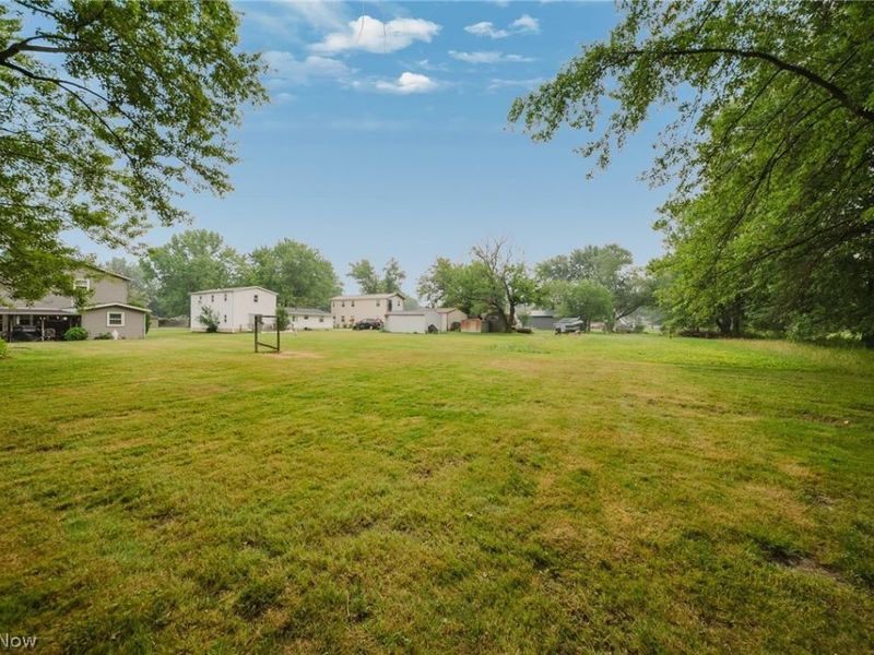 33721 Henwell Road, Columbia Station, OH 44028 Photo 3