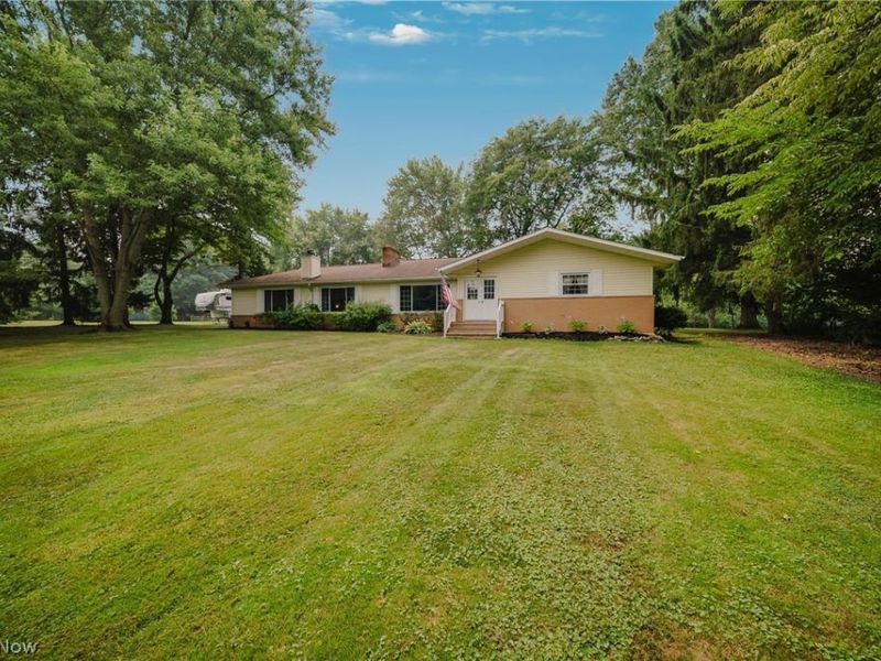 5824 Hartneck Road, Valley City, OH 44280 Photo 1