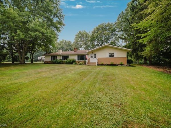 5824 Hartneck Road , Valley City, OH 44280