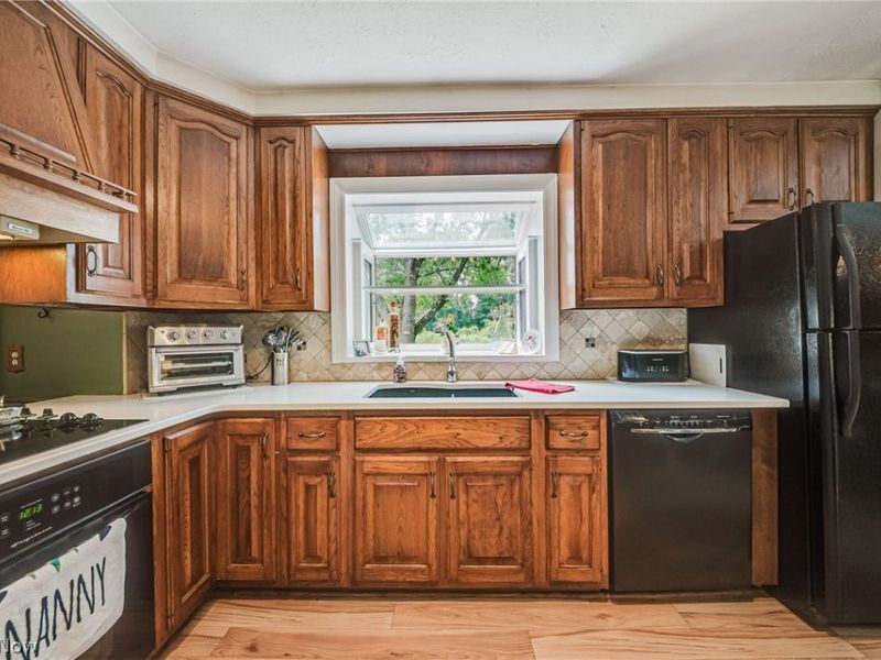 5824 Hartneck Road, Valley City, OH 44280 Photo 13
