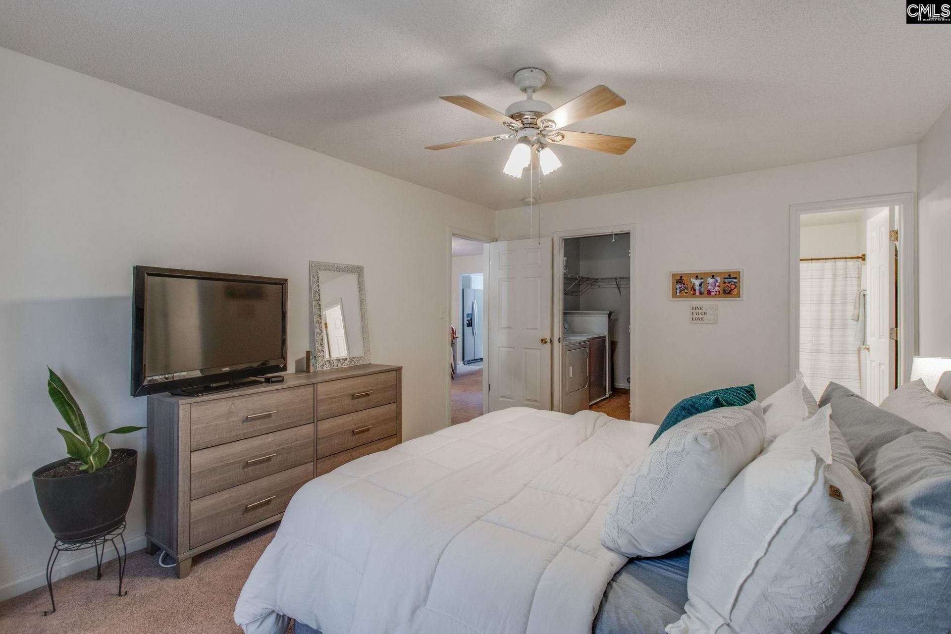 145 Thorn Tree Lane Photo 10