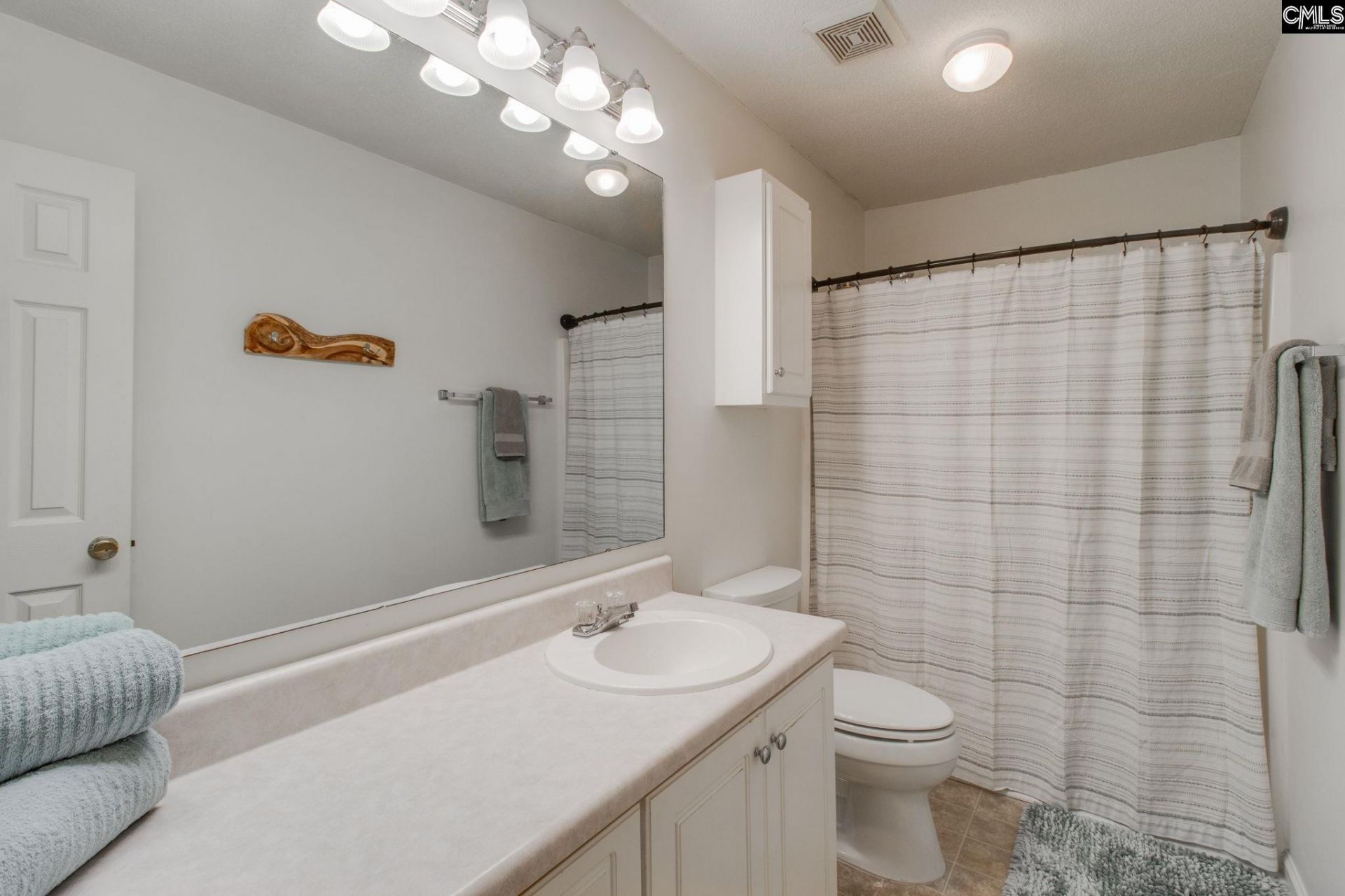 145 Thorn Tree Lane Photo 11