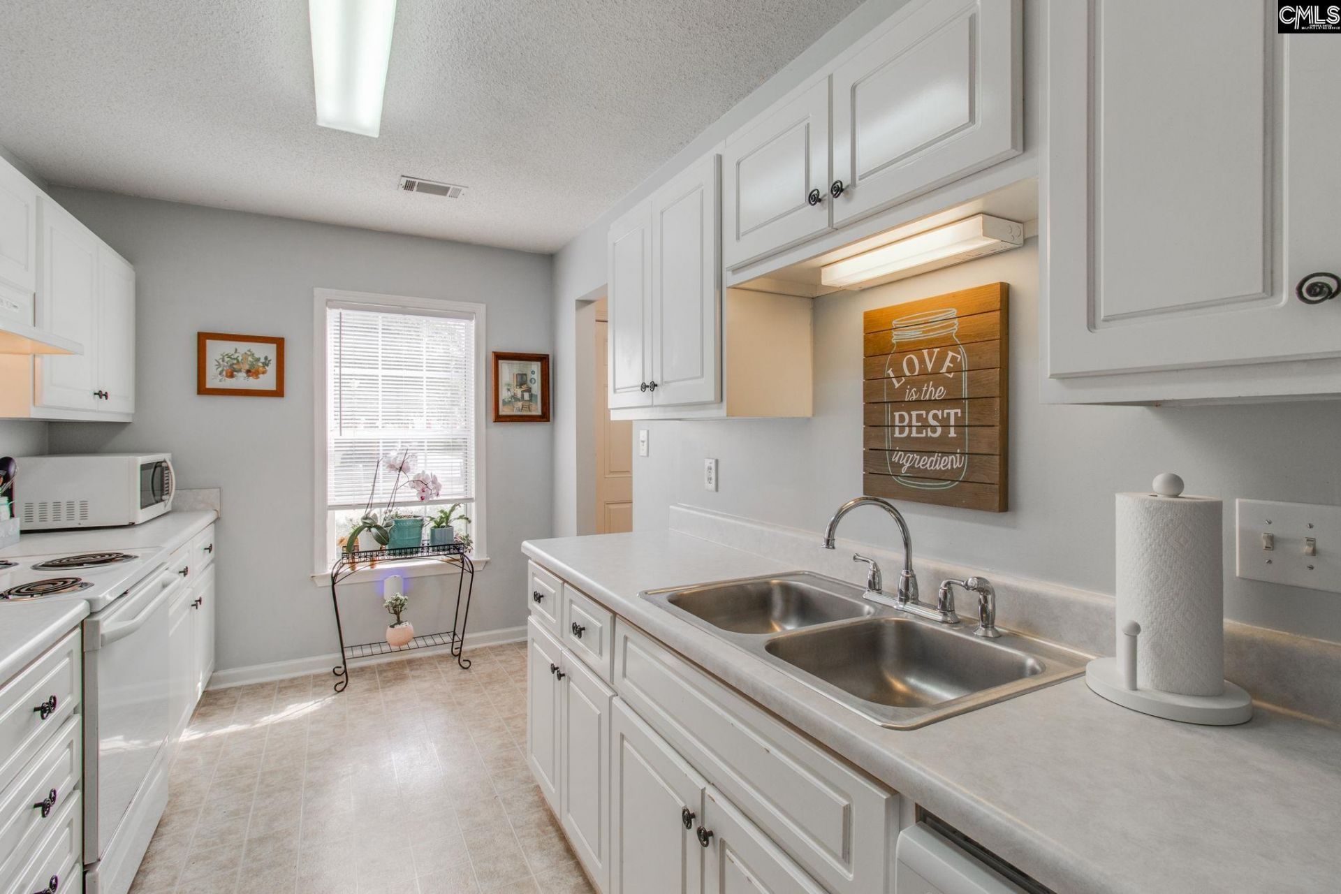 145 Thorn Tree Lane Photo 7