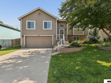 14631 Kansas Avenue, Omaha, NE 68116