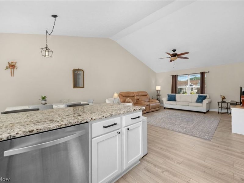 6239 Greenview Trail , North Ridgeville, OH 44039 Photo 12