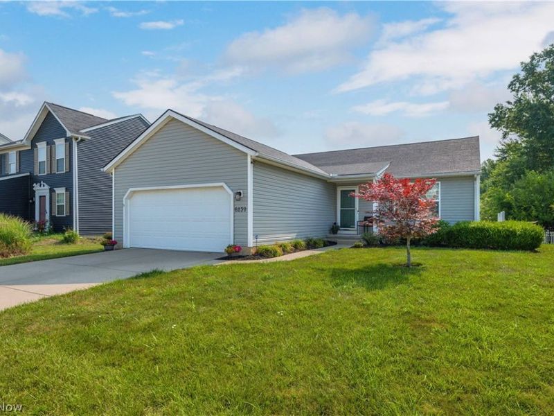 6239 Greenview Trail , North Ridgeville, OH 44039 Photo 2