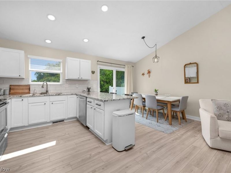 6239 Greenview Trail , North Ridgeville, OH 44039 Photo 9