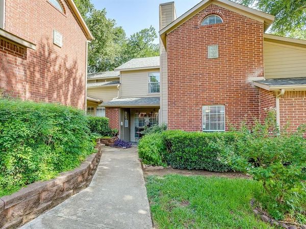 1430 Meadowood Village Drive, Fort Worth, TX 76120