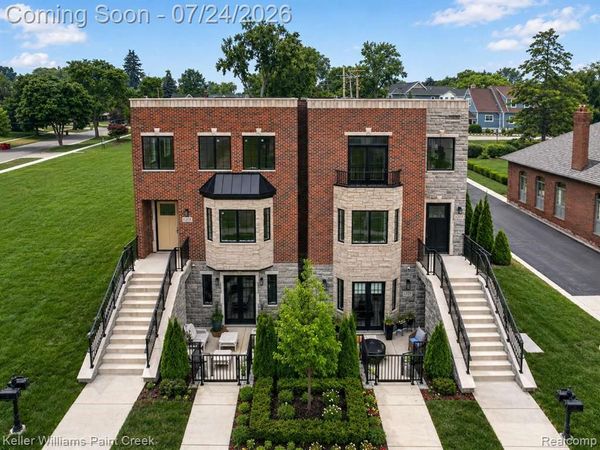 1221 N Main Street, Rochester, MI 48307