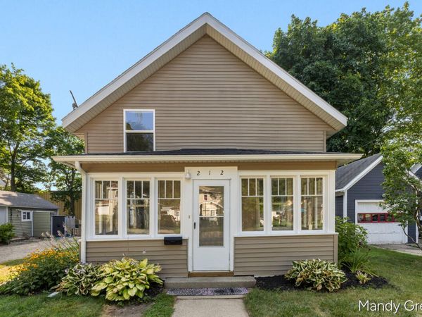 212 S Smith Street, Greenville, MI 48838