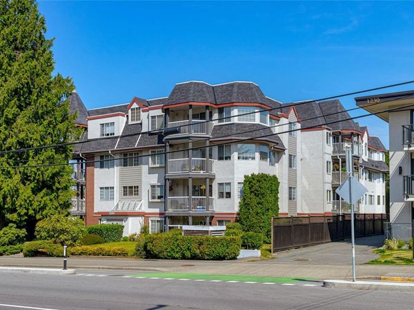 1220 Fort St , Unit #101, Victoria, BC V8V 3L2